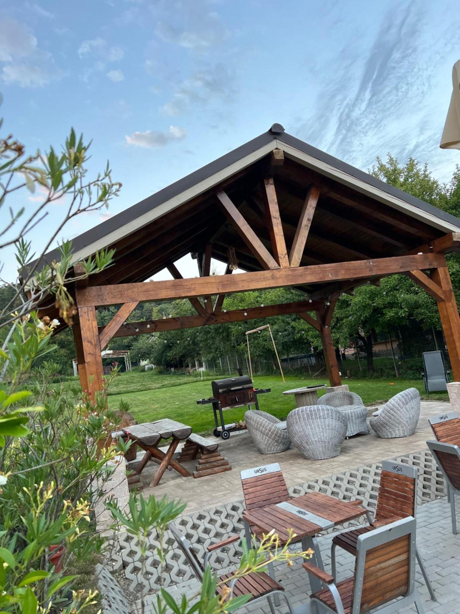 Pensiunea Baroc Dobirlau Exterior foto